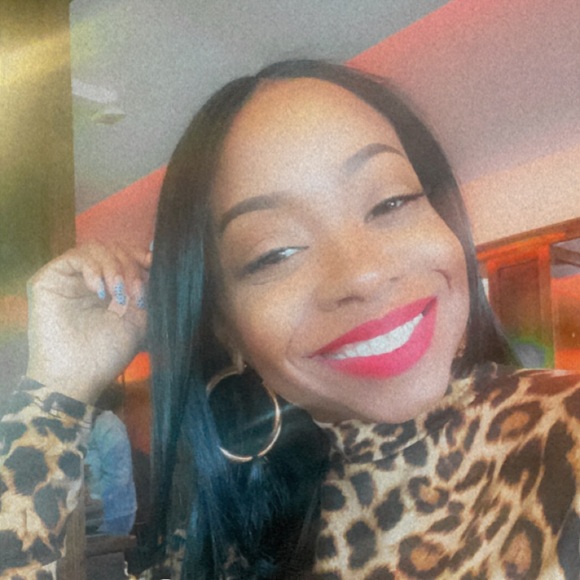 Meet your Posher, Fatimah - Picture 1 of 1